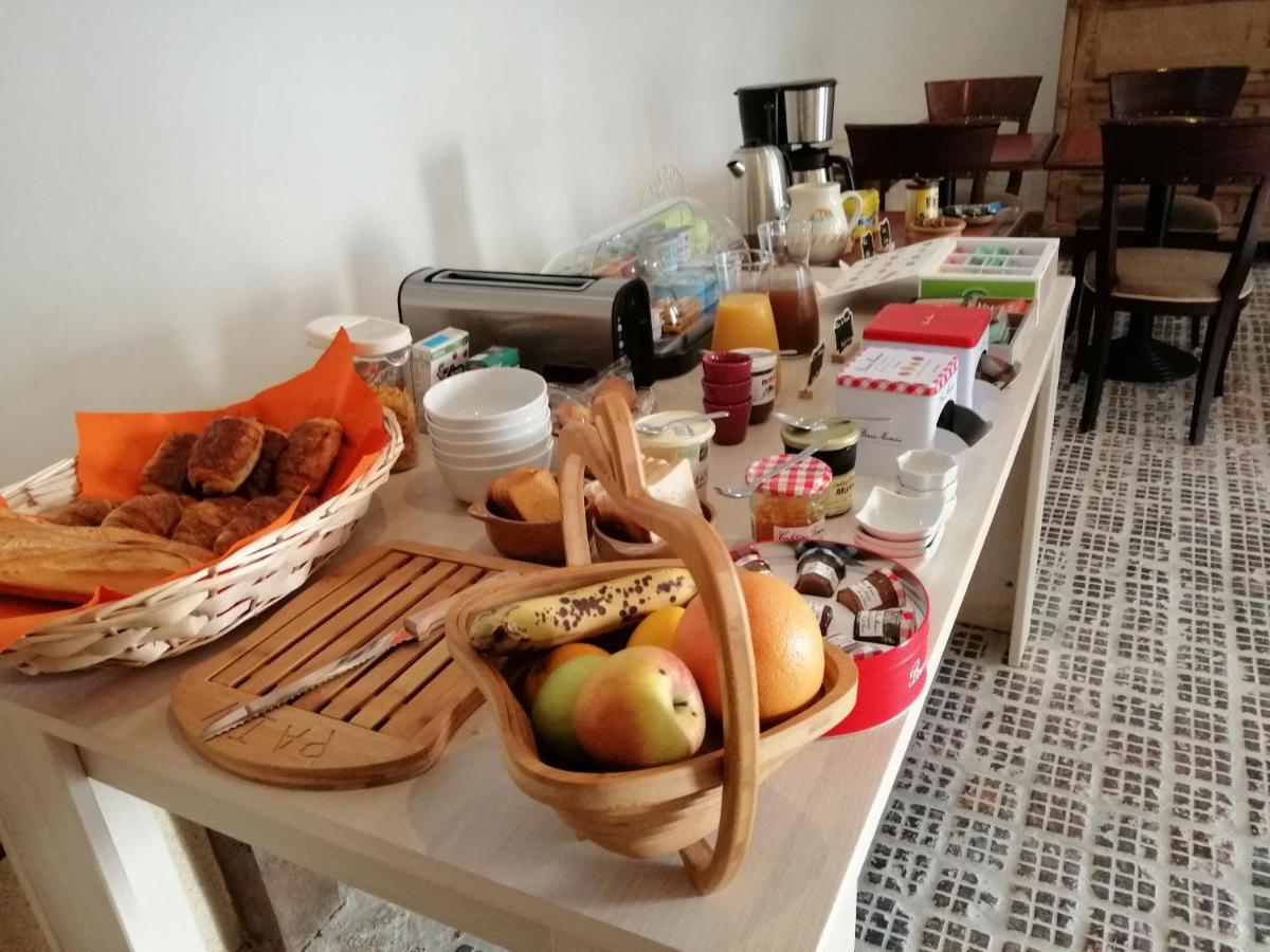 La Petite Boulangerie, chambre d'hôtes indépendante Vaubadon Esterno foto