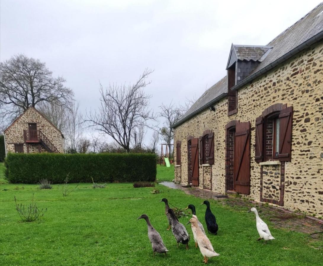 La Petite Boulangerie, chambre d'hôtes indépendante Vaubadon Esterno foto